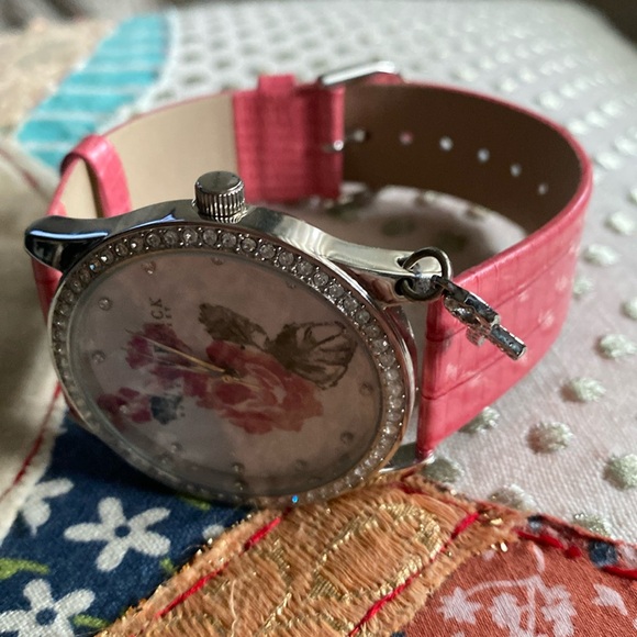 White House Black Market Watch for Breast Cancer Awareness - Picture 2 of 9